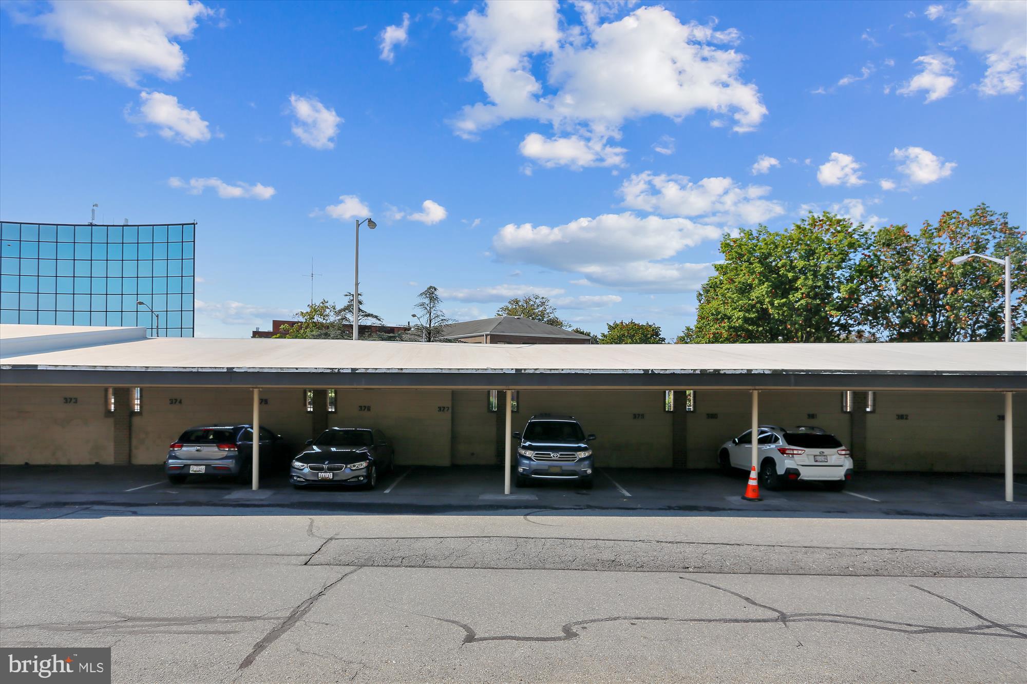 AMERICANA CENTRE - Residential