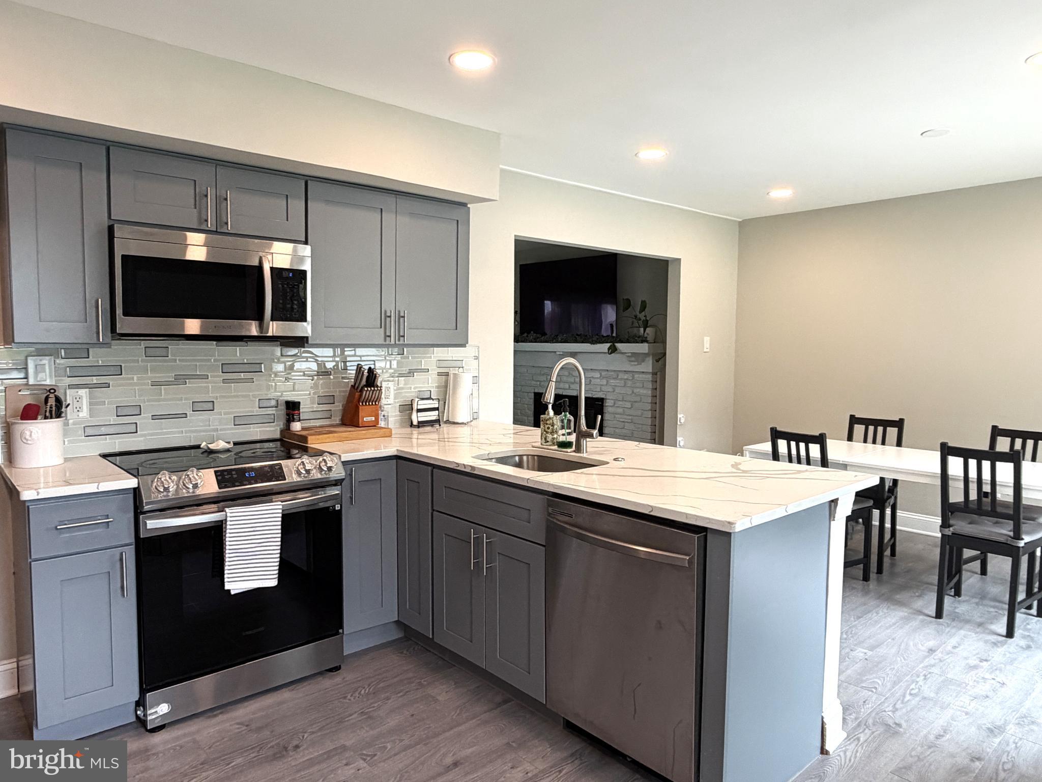 FAIRBRIDGE - Residential