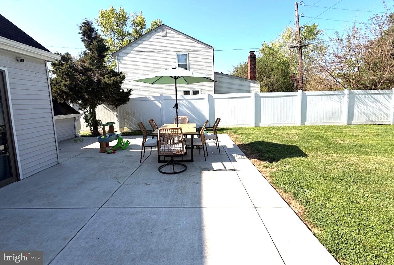 609 S QUEEN ANNE DRIVE