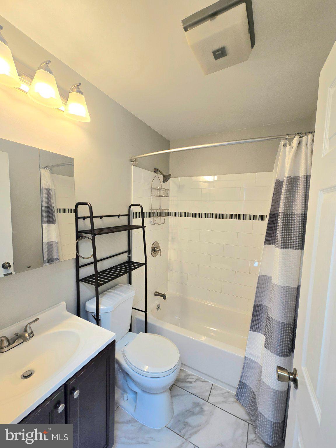 IMPERIAL GARDENS - Residential