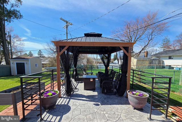 IMPERIAL GARDENS - Residential