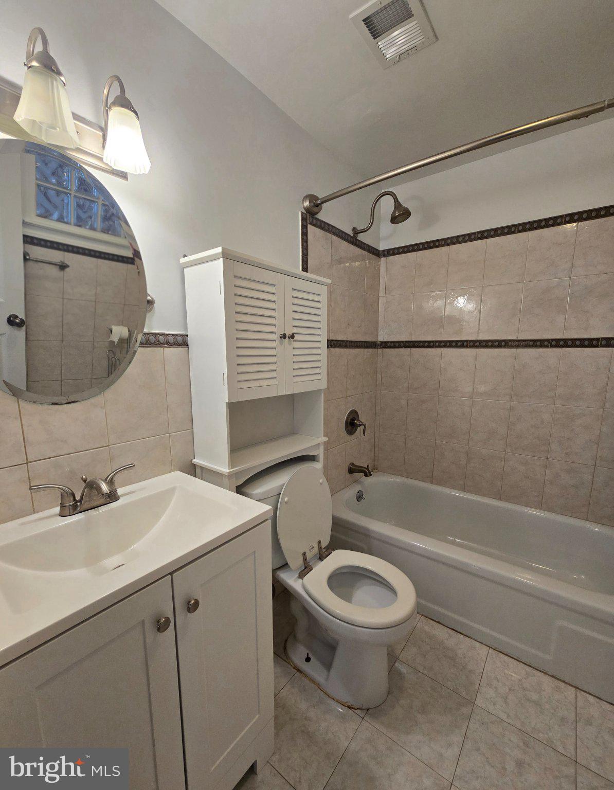 IMPERIAL GARDENS - Residential