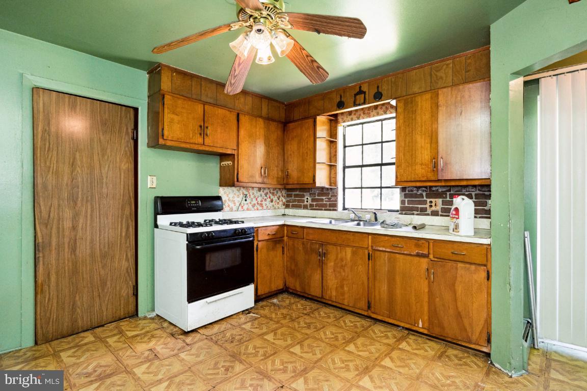 REGULARS - Residential