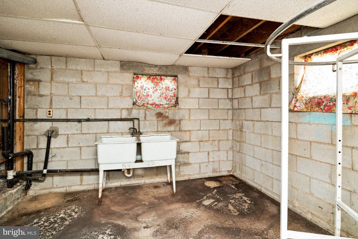 REGULARS - Residential