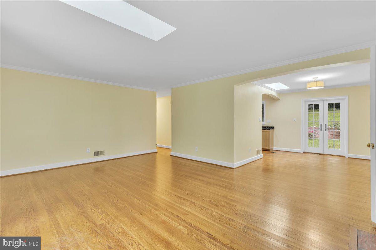 BROYHILL HILLS - Residential Lease