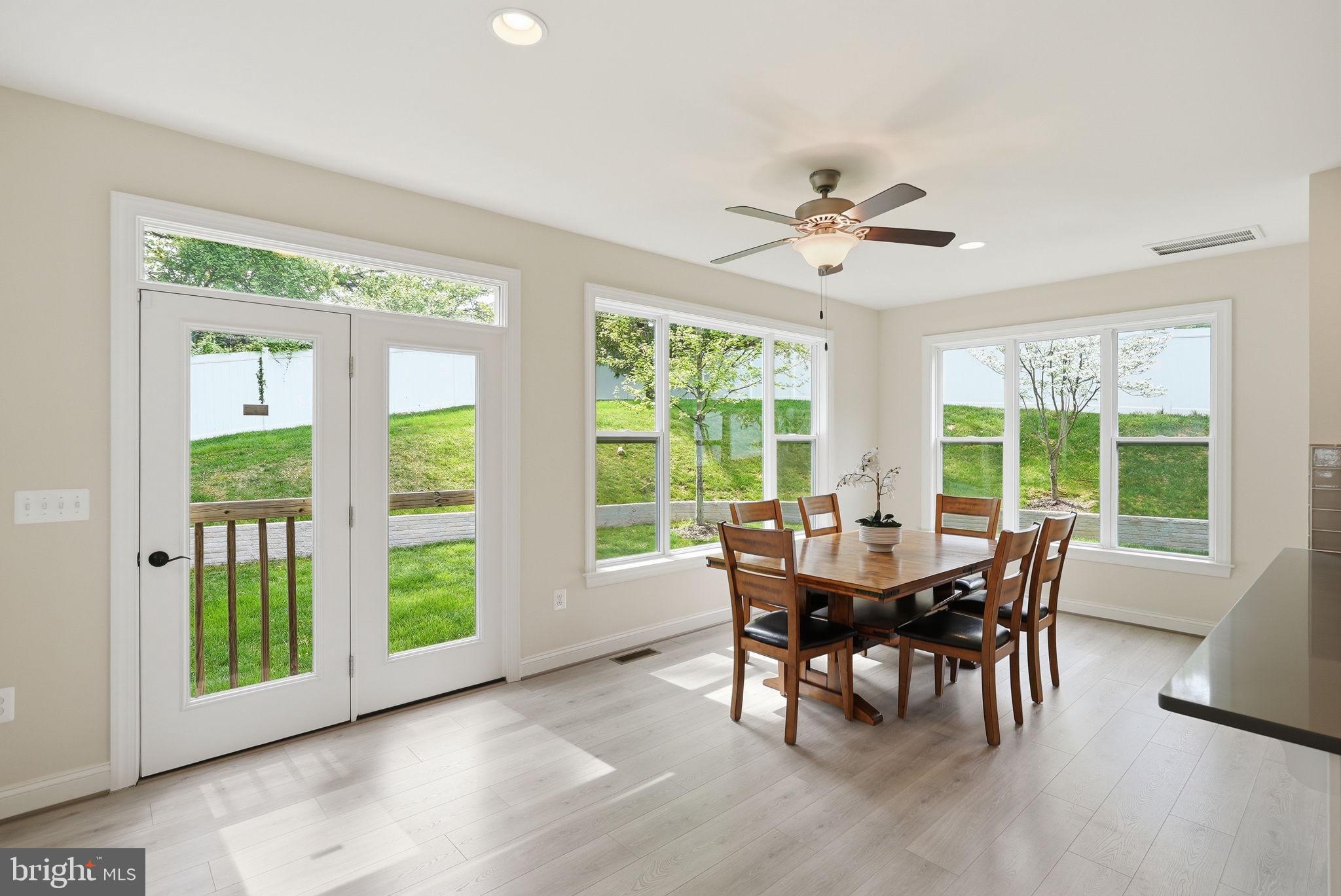 BREEZEWOOD - Residential