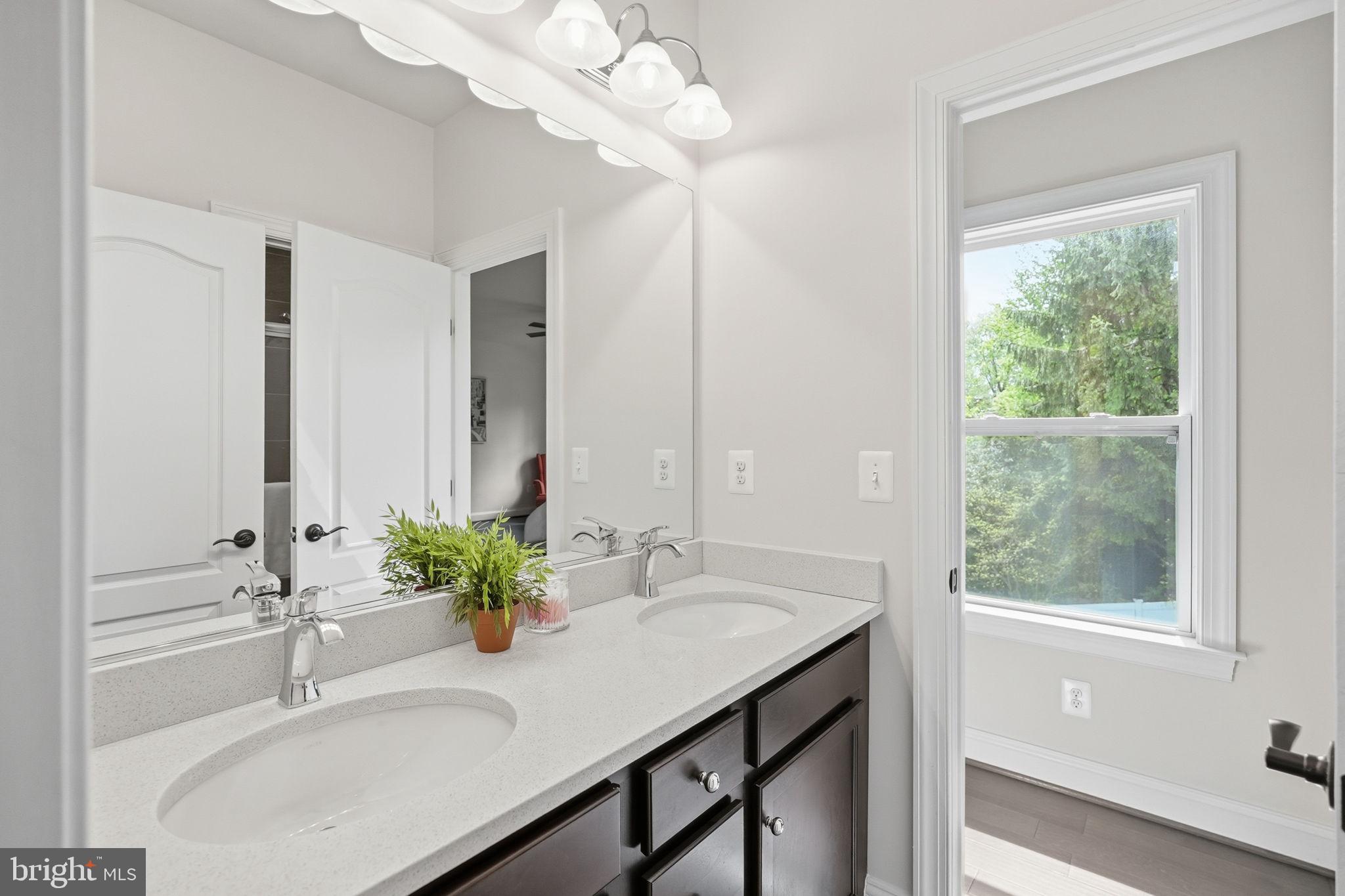 BREEZEWOOD - Residential