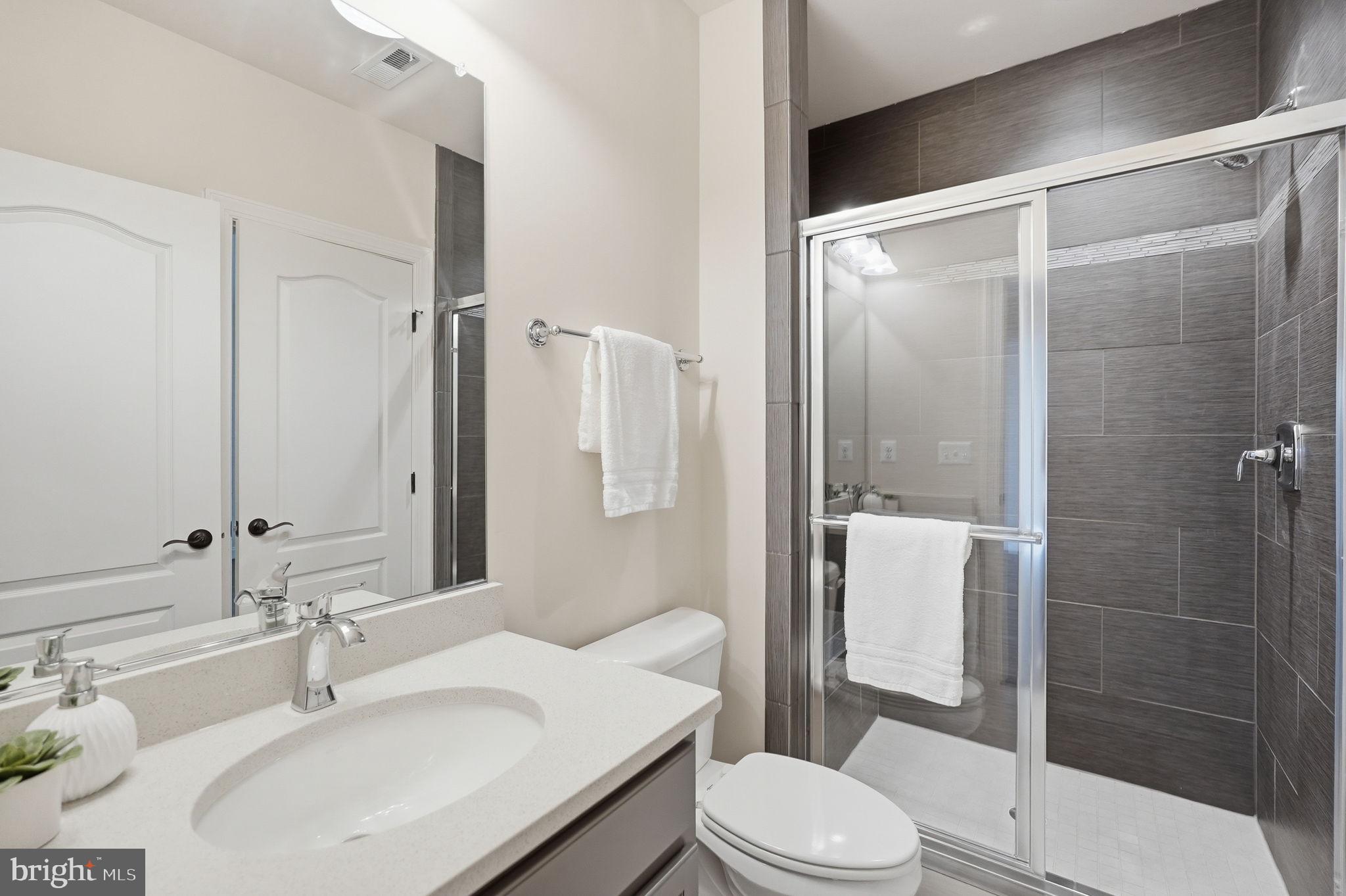 BREEZEWOOD - Residential