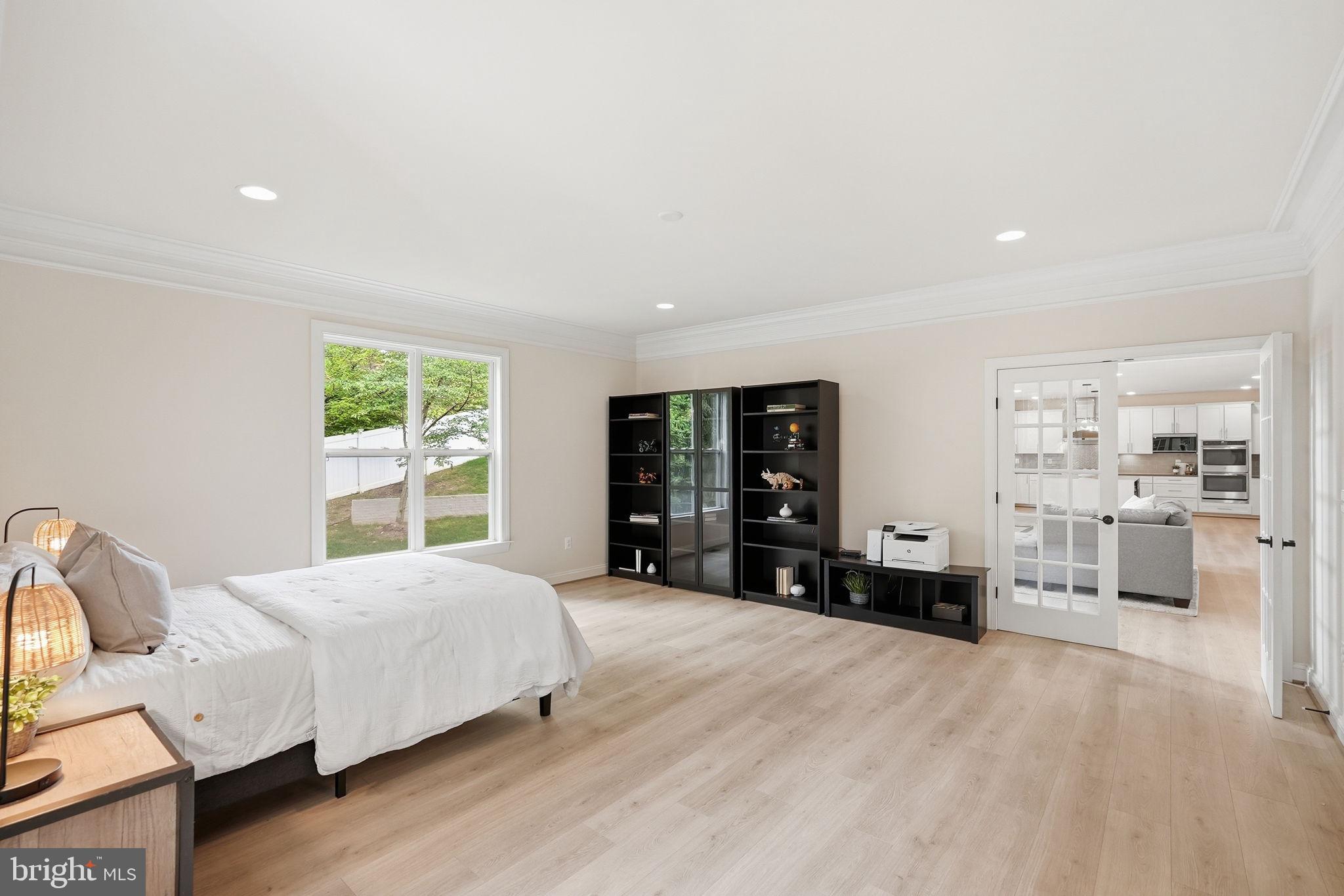 BREEZEWOOD - Residential