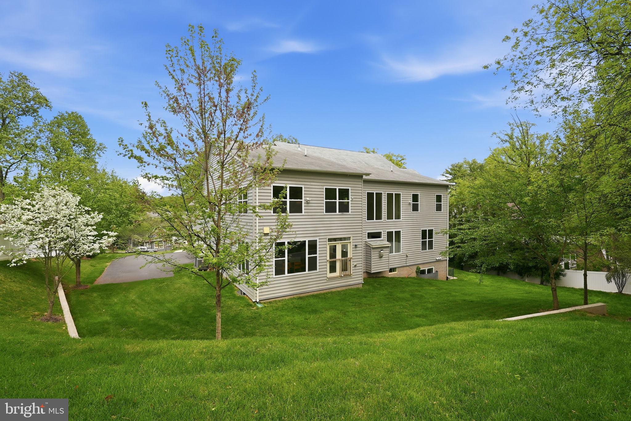 BREEZEWOOD - Residential