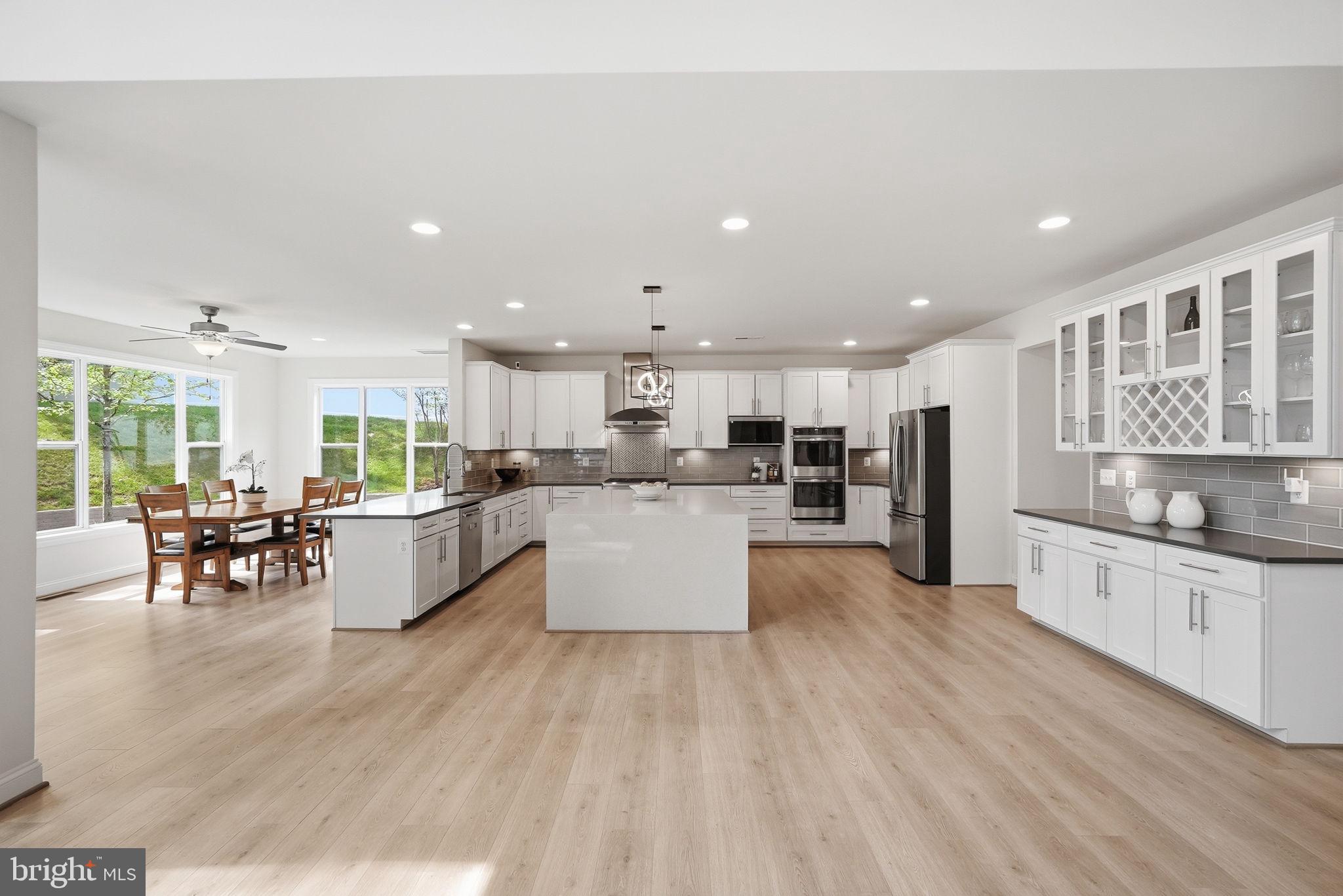 BREEZEWOOD - Residential