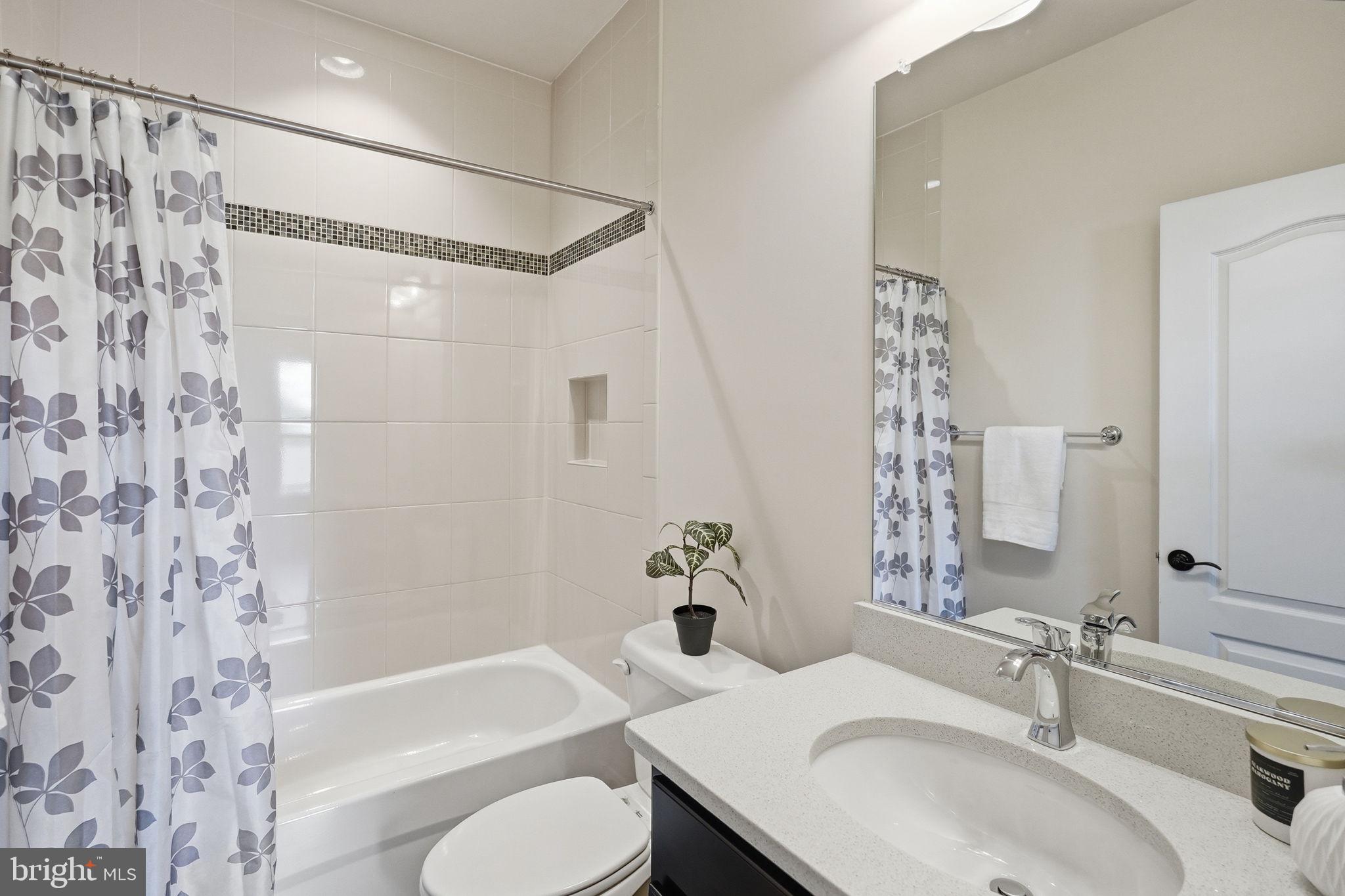 BREEZEWOOD - Residential