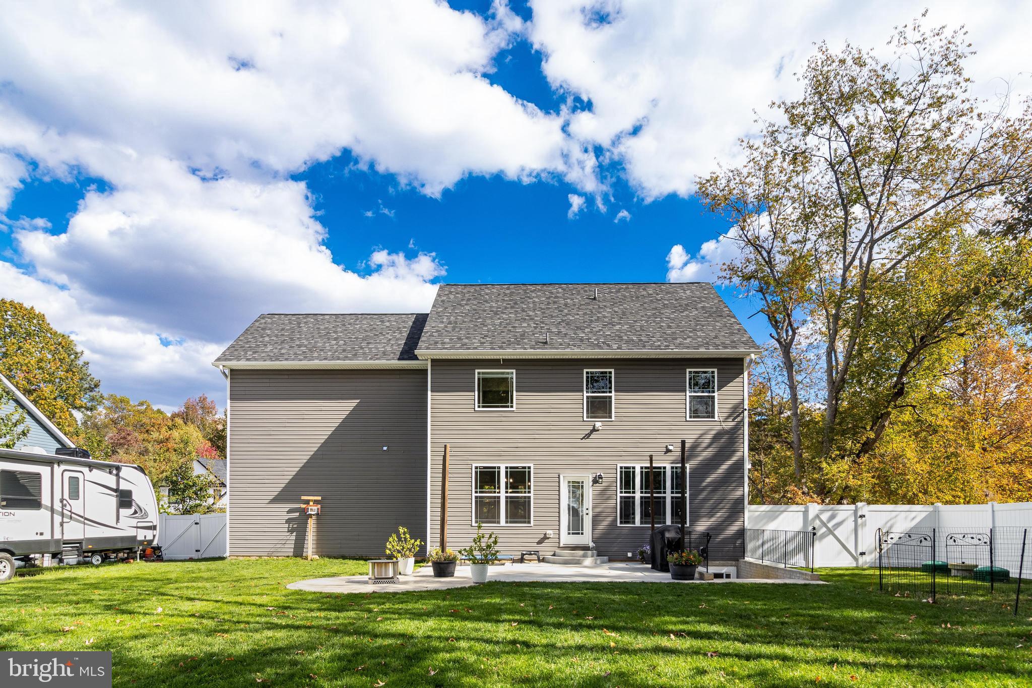 CLIFFTON ON THE POTOMAC - Residential