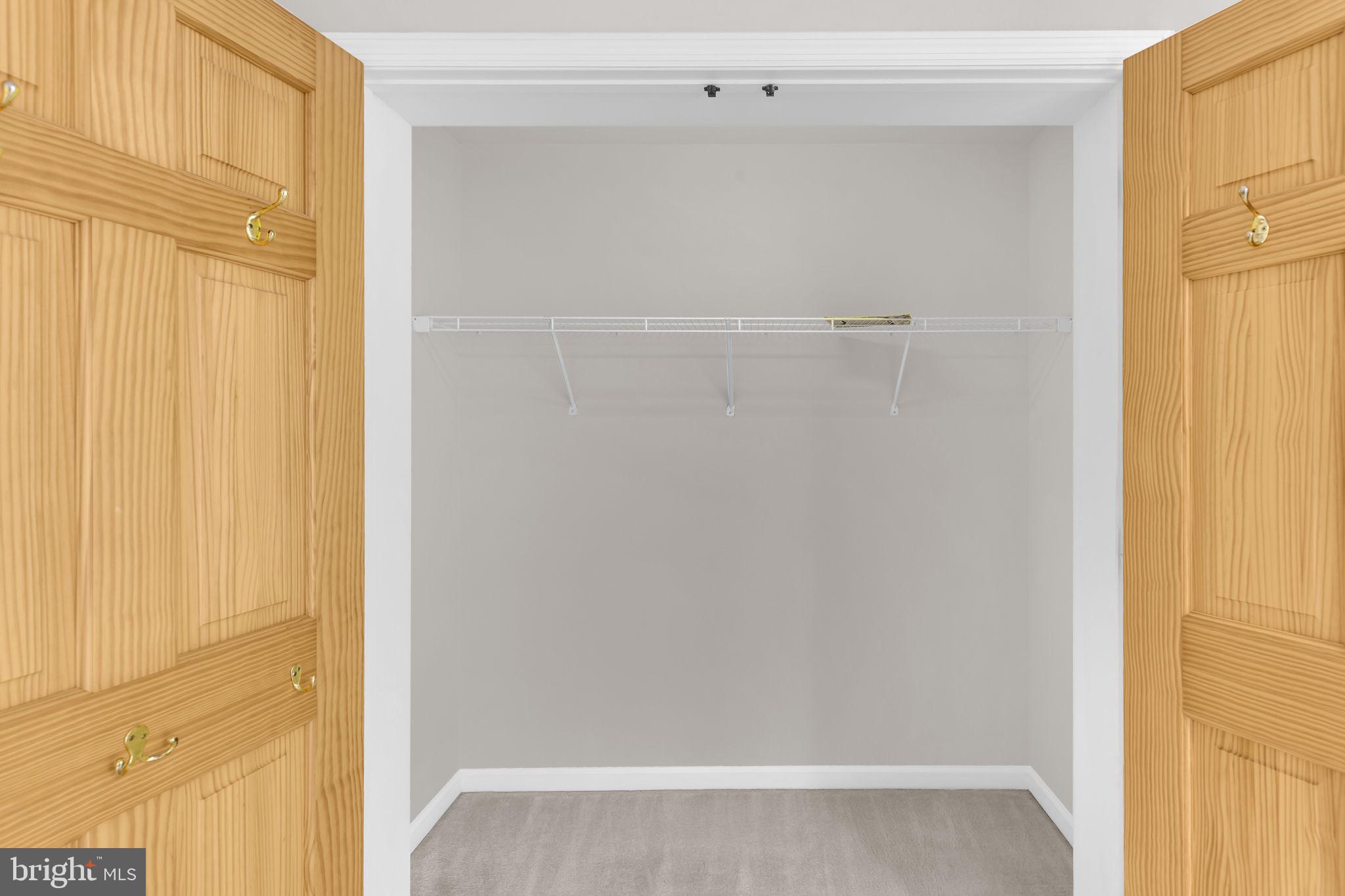 RIVERDALE PARK - Residential