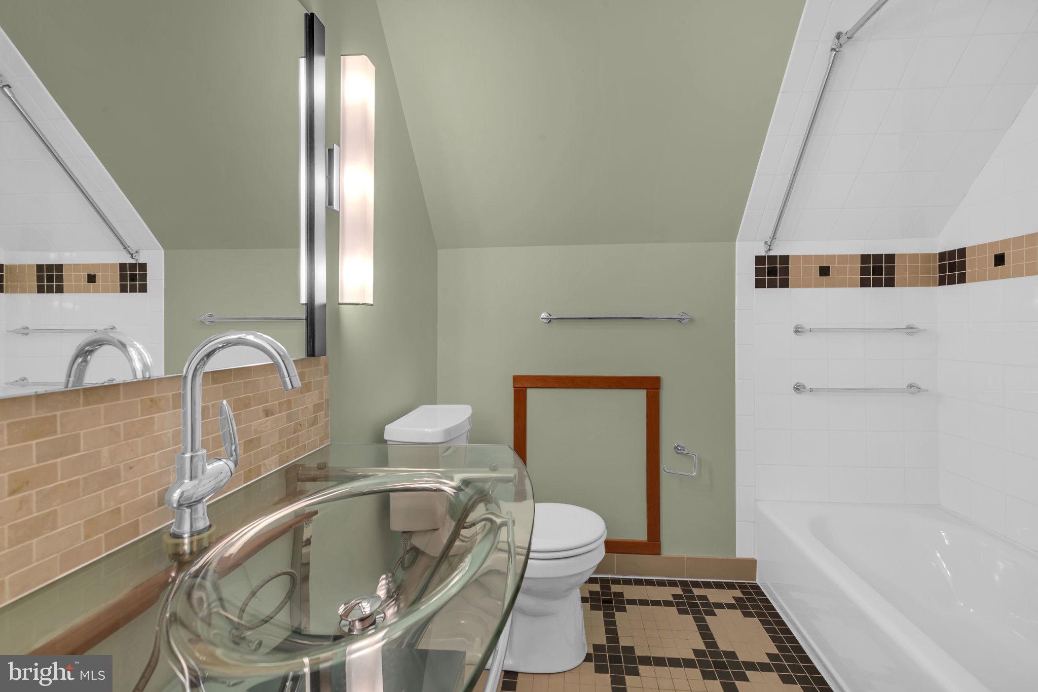 RIVERDALE PARK - Residential