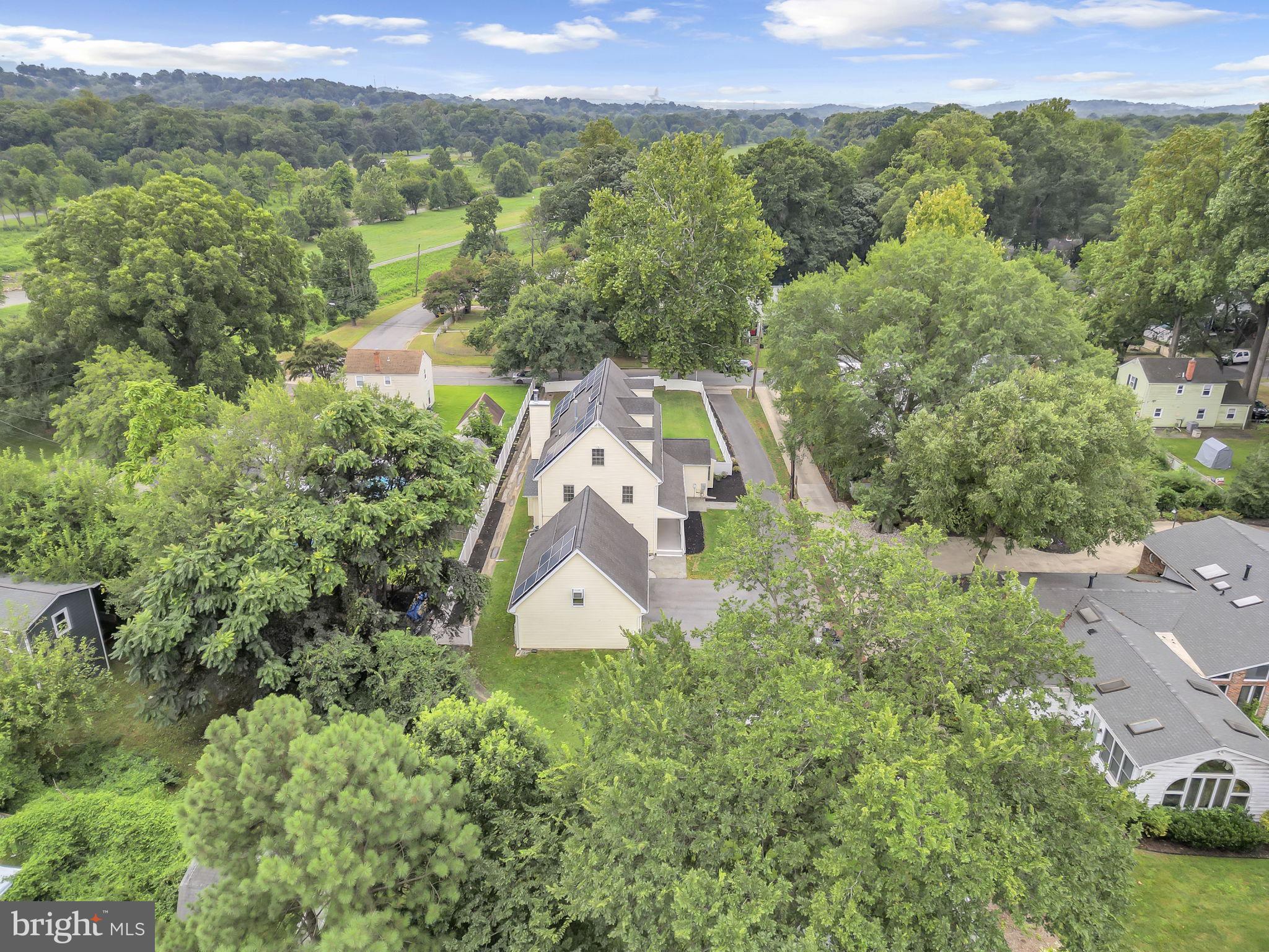 RIVERDALE PARK - Residential