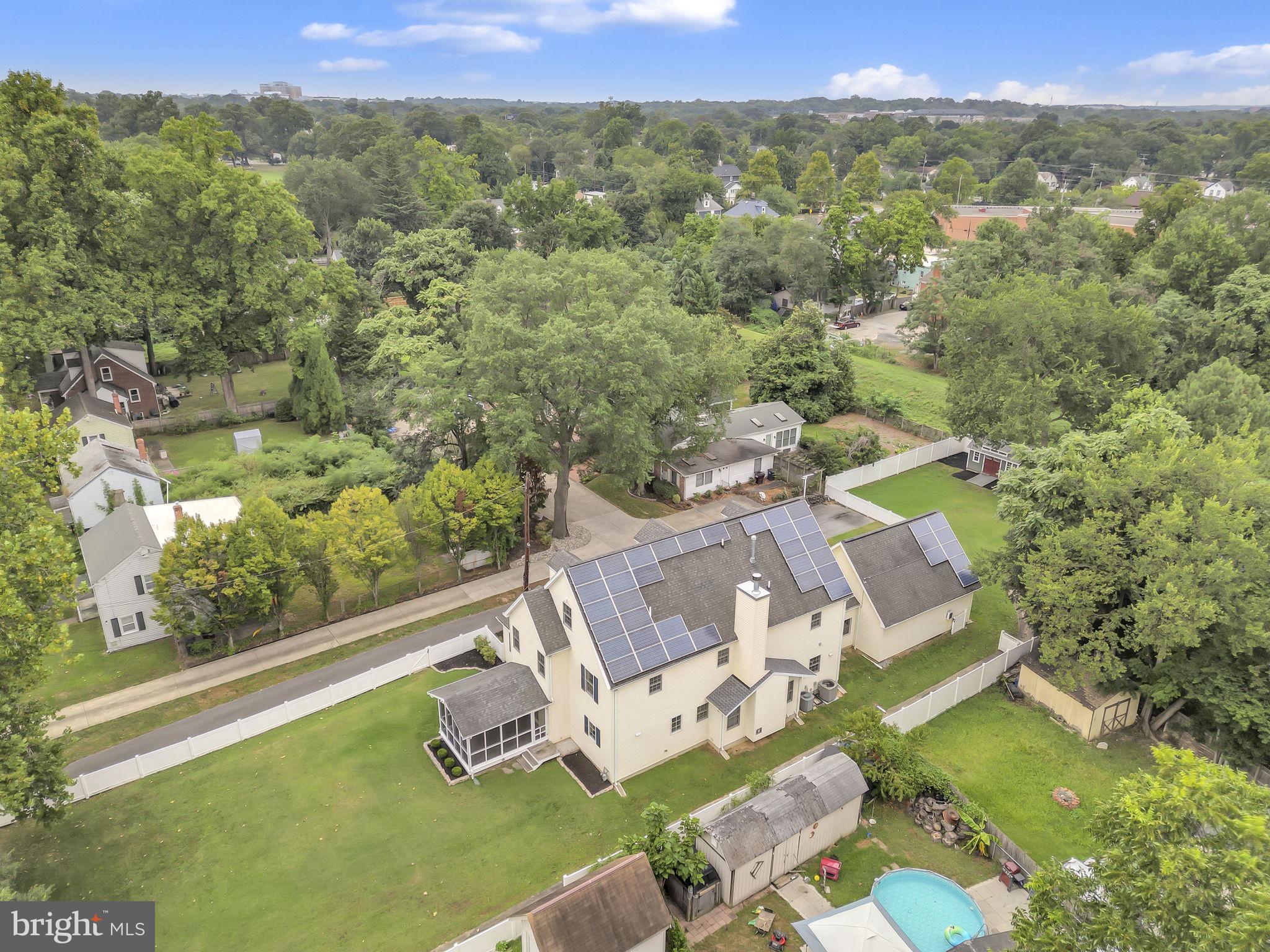 RIVERDALE PARK - Residential