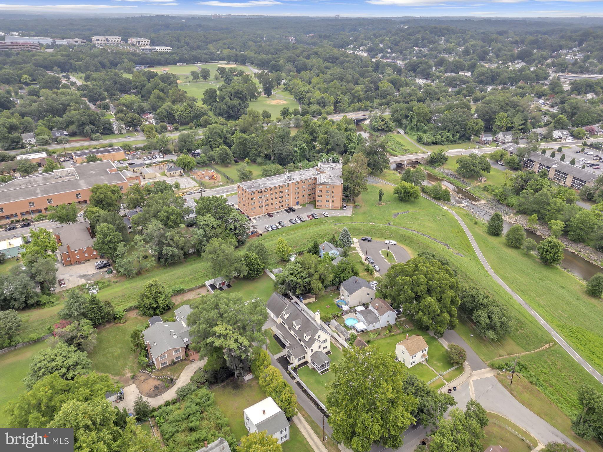 RIVERDALE PARK - Residential