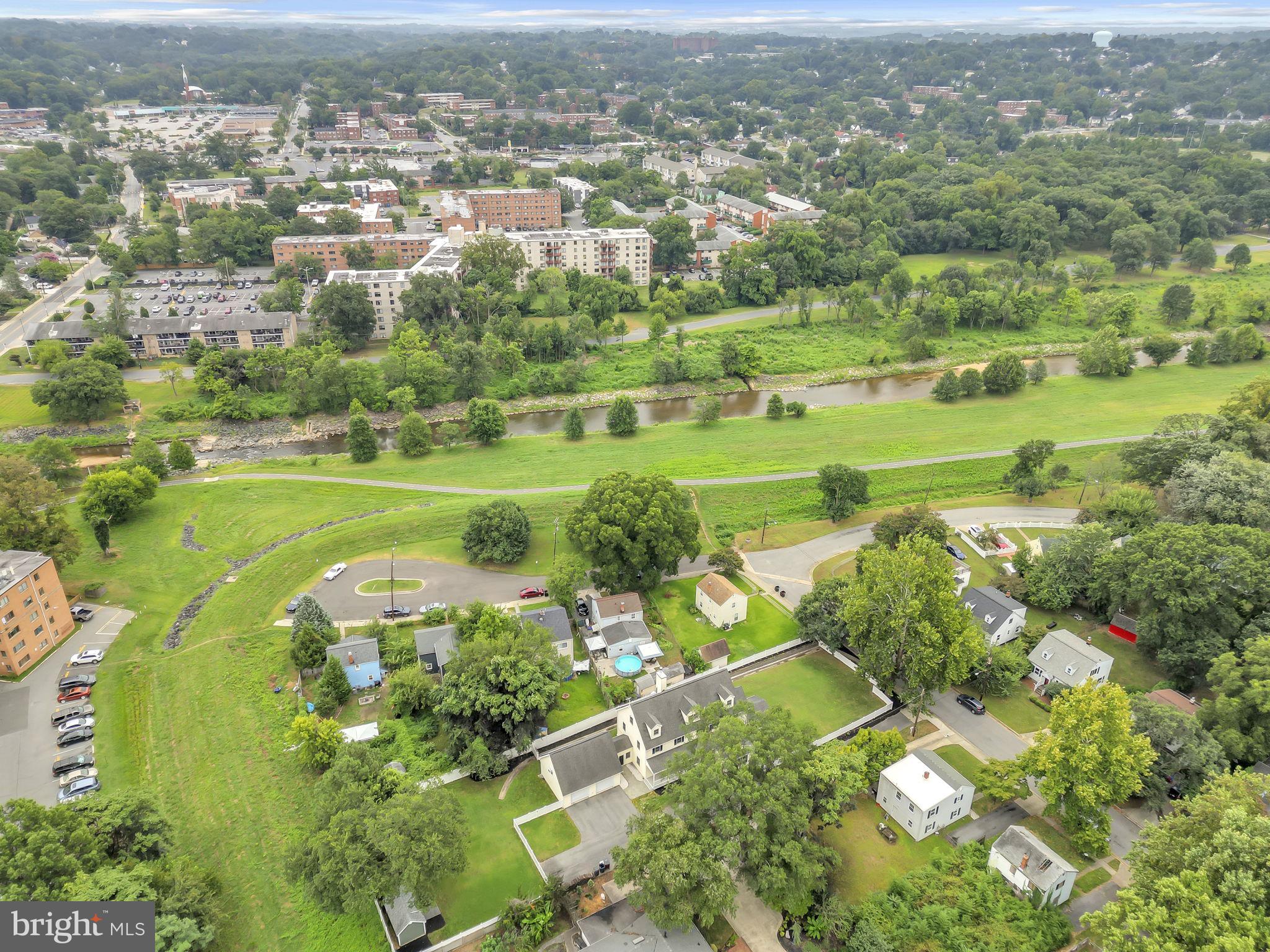 RIVERDALE PARK - Residential