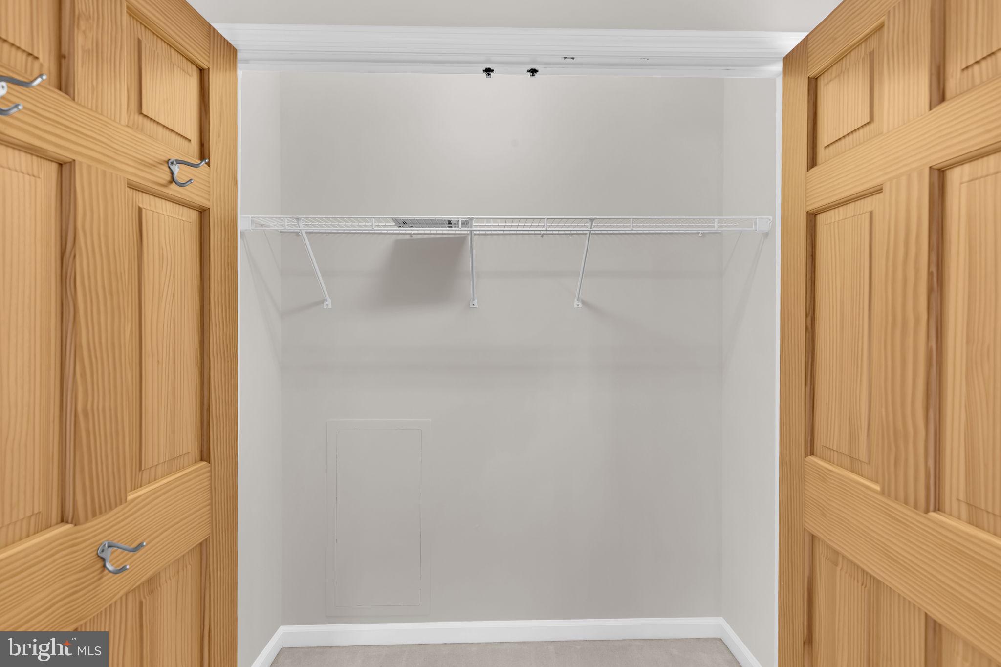 RIVERDALE PARK - Residential