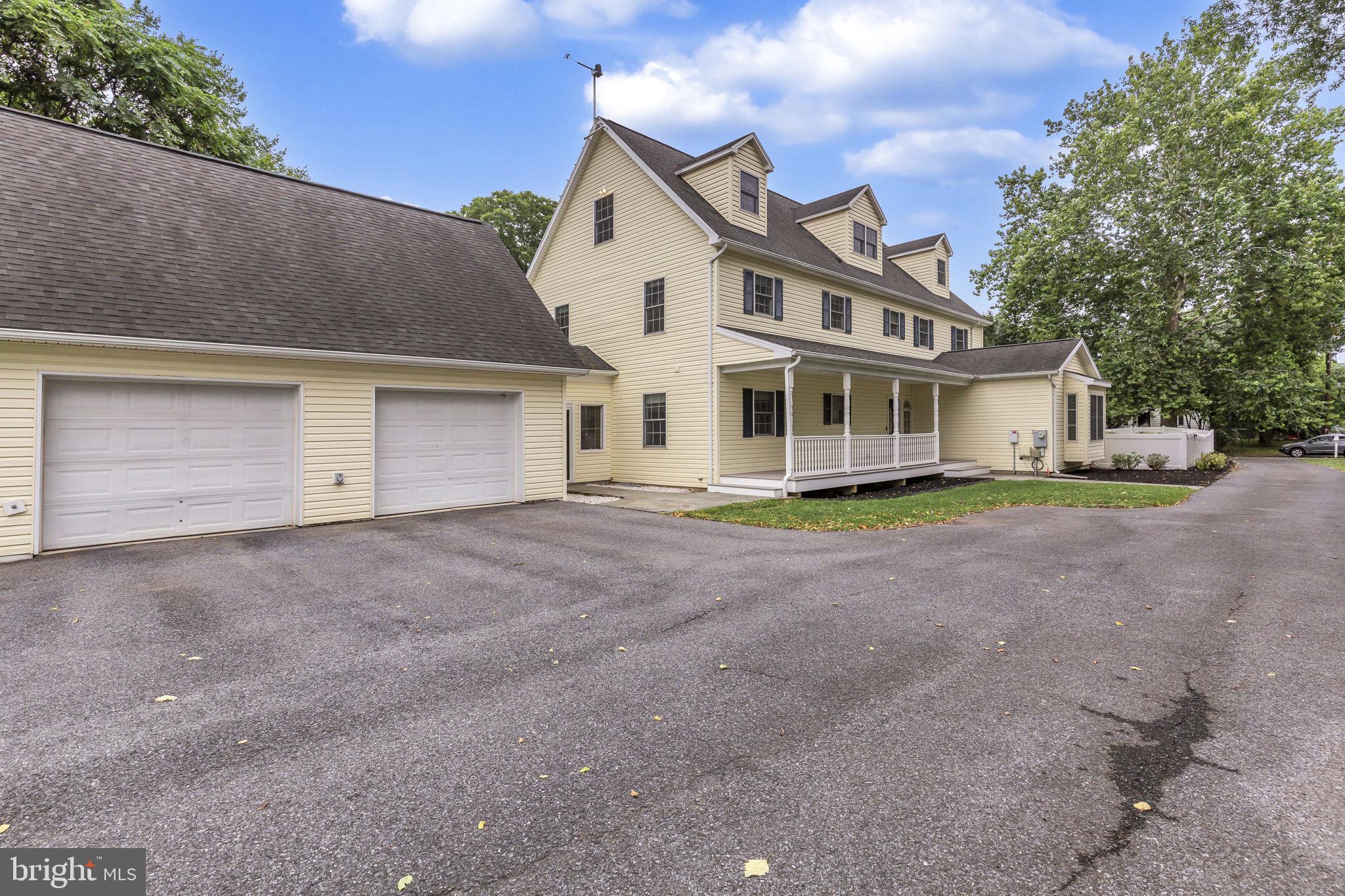 RIVERDALE PARK - Residential