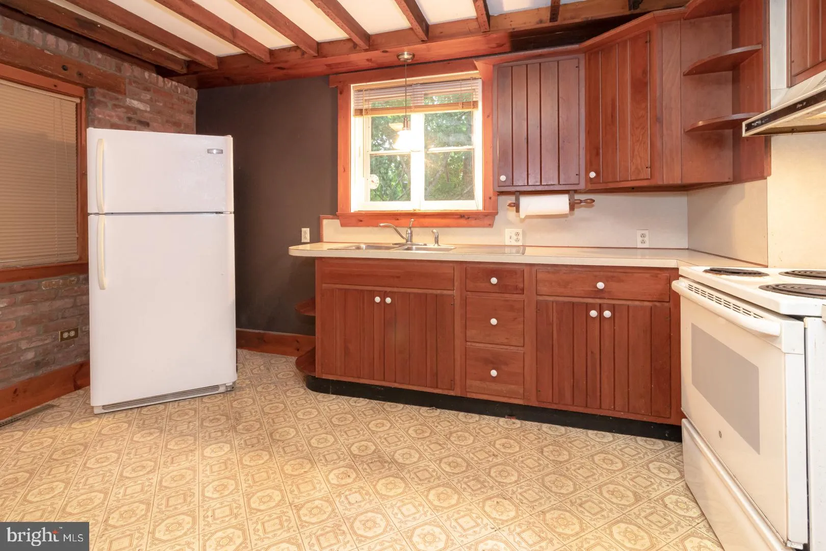 Hopewell, New Jersey 08525, United States, 2 Bedrooms Bedrooms, ,1 BathroomBathrooms,Residential,Pending,48508