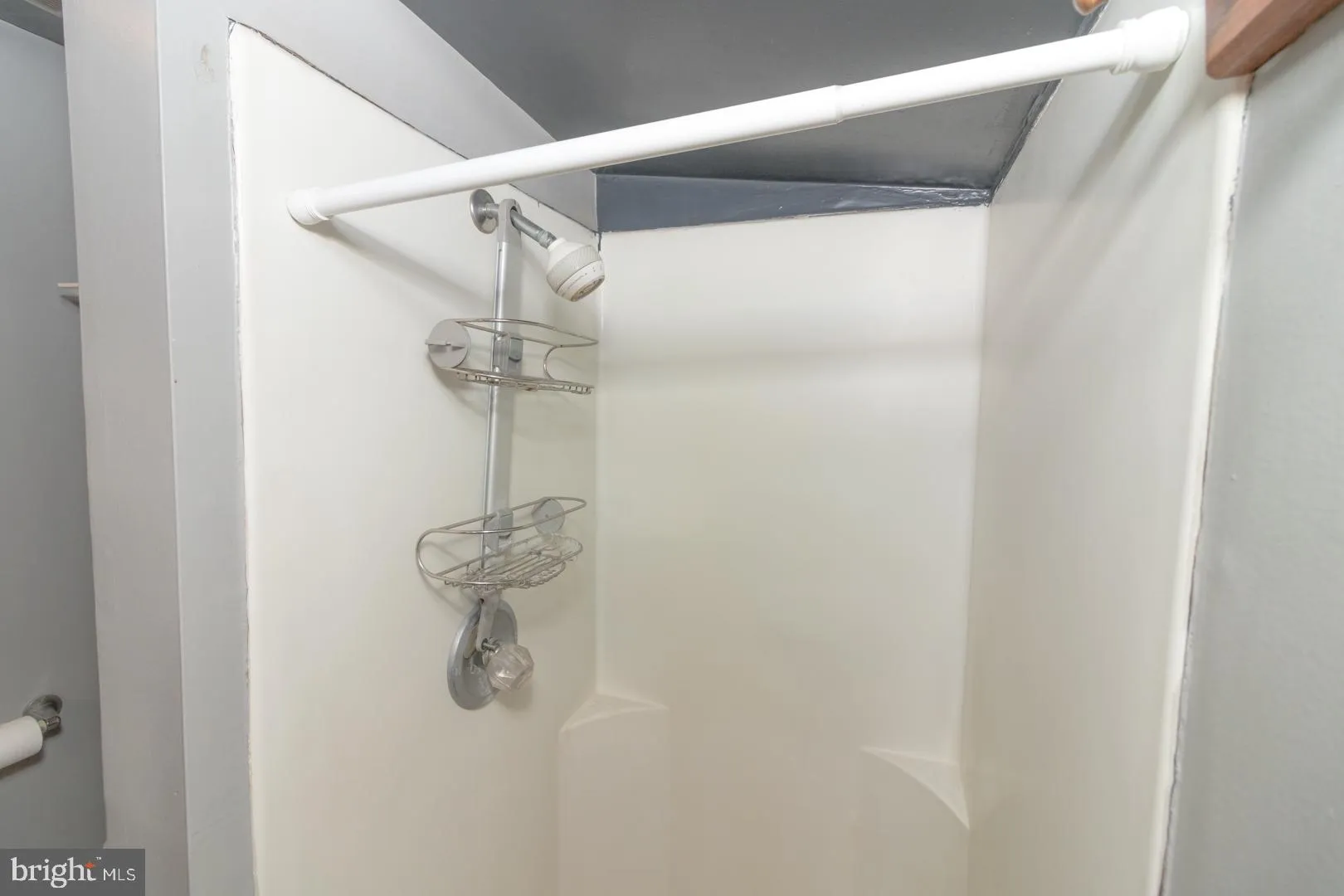 Hopewell, New Jersey 08525, United States, 2 Bedrooms Bedrooms, ,1 BathroomBathrooms,Residential,Pending,48508