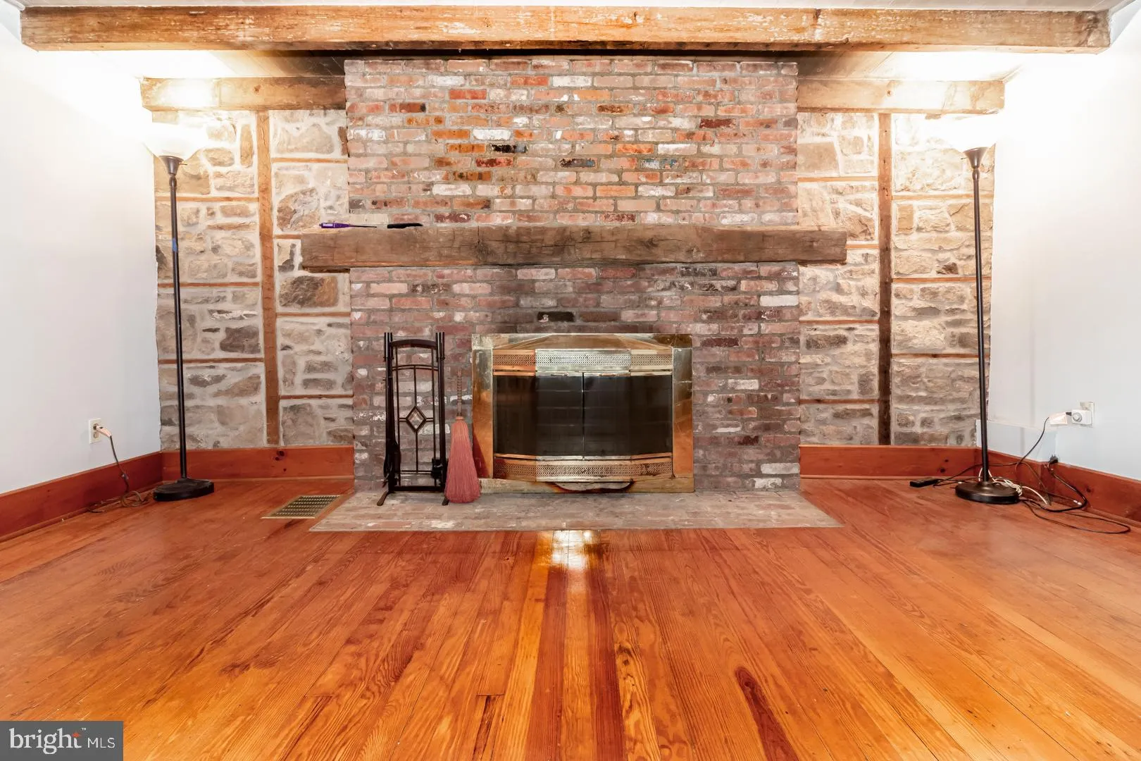 Hopewell, New Jersey 08525, United States, 2 Bedrooms Bedrooms, ,1 BathroomBathrooms,Residential,Pending,48508