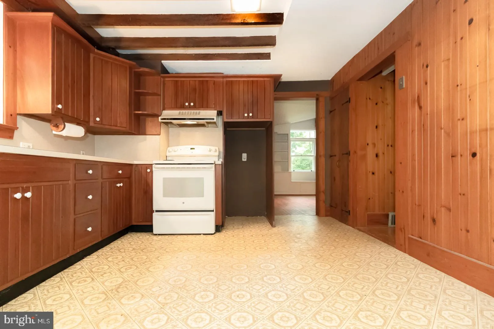 Hopewell, New Jersey 08525, United States, 2 Bedrooms Bedrooms, ,1 BathroomBathrooms,Residential,Pending,48508