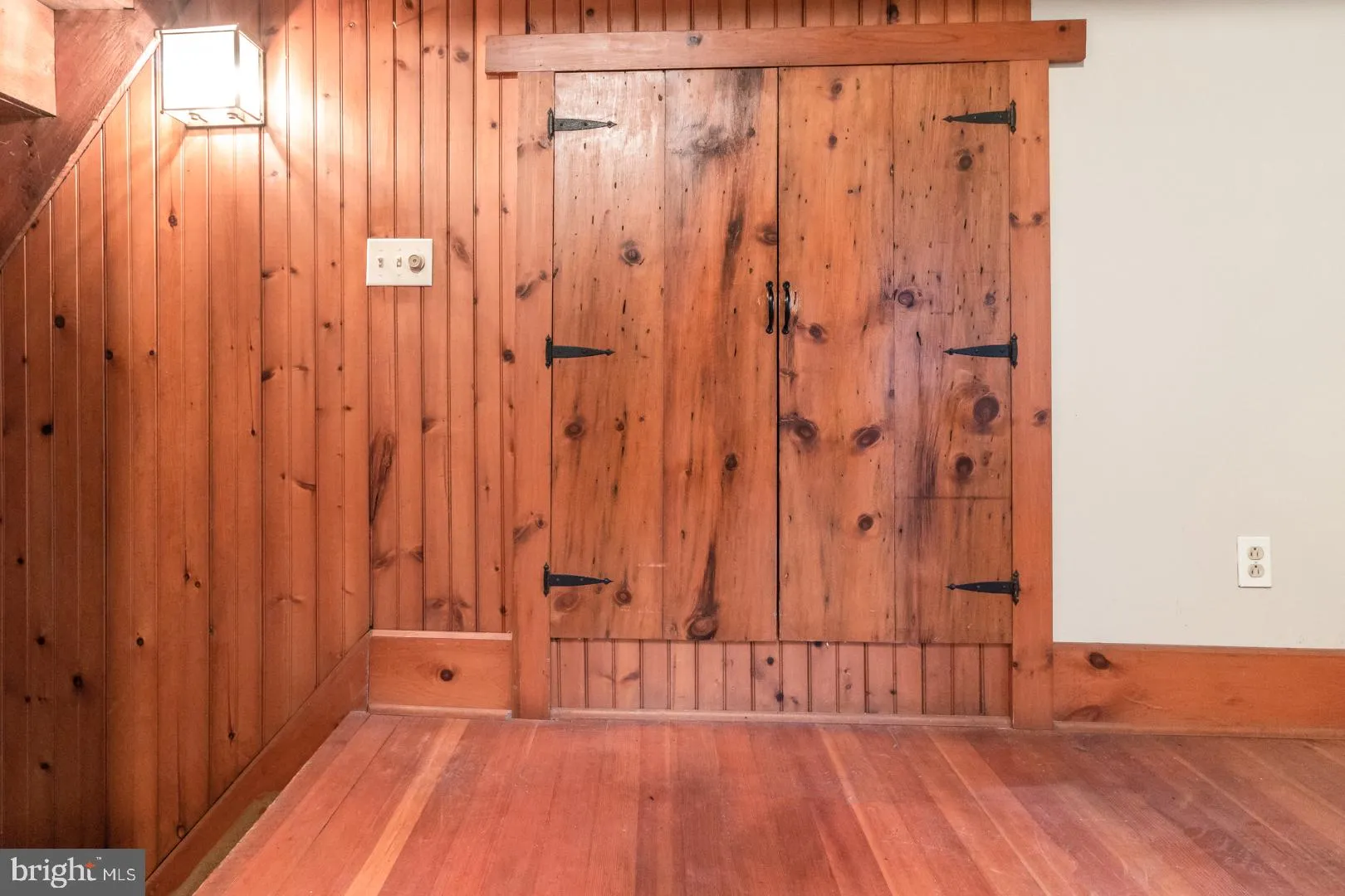 Hopewell, New Jersey 08525, United States, 2 Bedrooms Bedrooms, ,1 BathroomBathrooms,Residential,Pending,48508