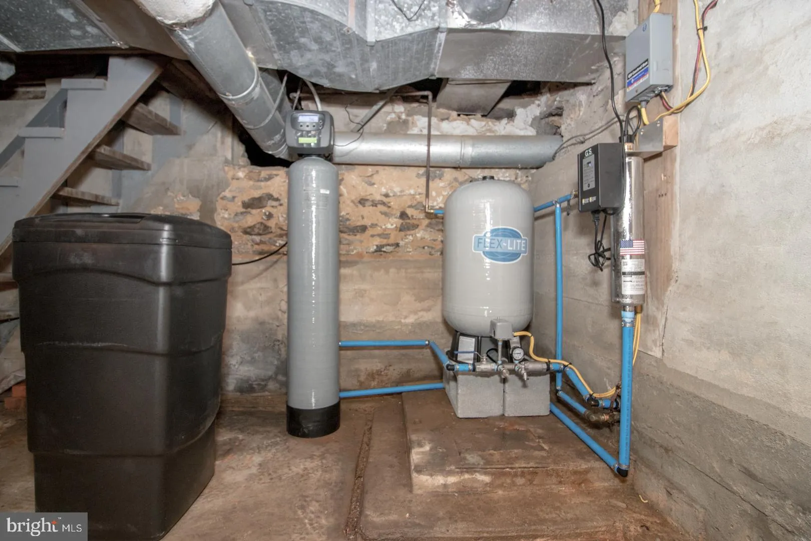 Hopewell, New Jersey 08525, United States, 2 Bedrooms Bedrooms, ,1 BathroomBathrooms,Residential,Pending,48508