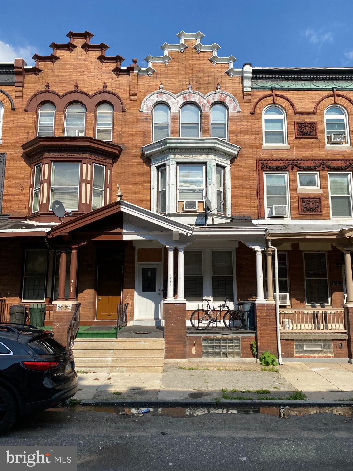 Ready for this renovated turnkey Triplex. This multi family triplex is perfect if your looking to add to your rental portfolio or in need of an owner occupied property to gain some residual income. All tenants are on a month to month, therefore the property can also be delivered vacant if you wish! schedule your showing today!