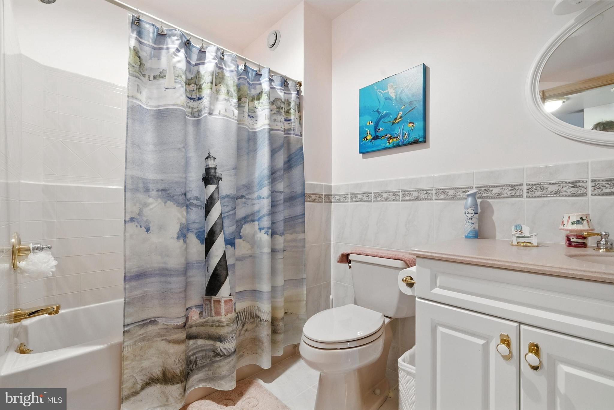 SUNSET POINTE - Residential