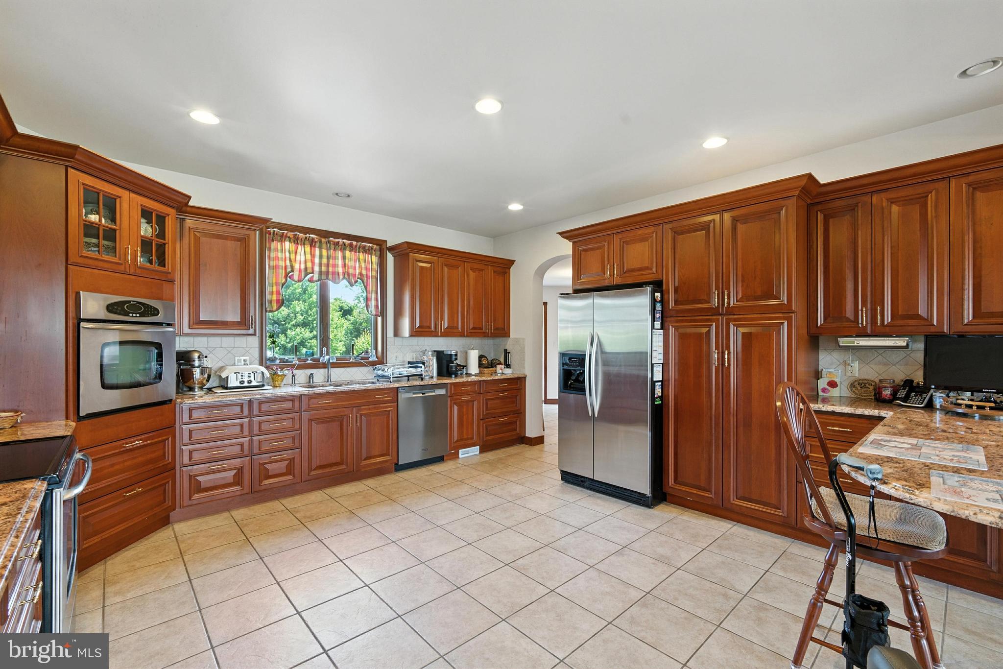 SUNSET POINTE - Residential