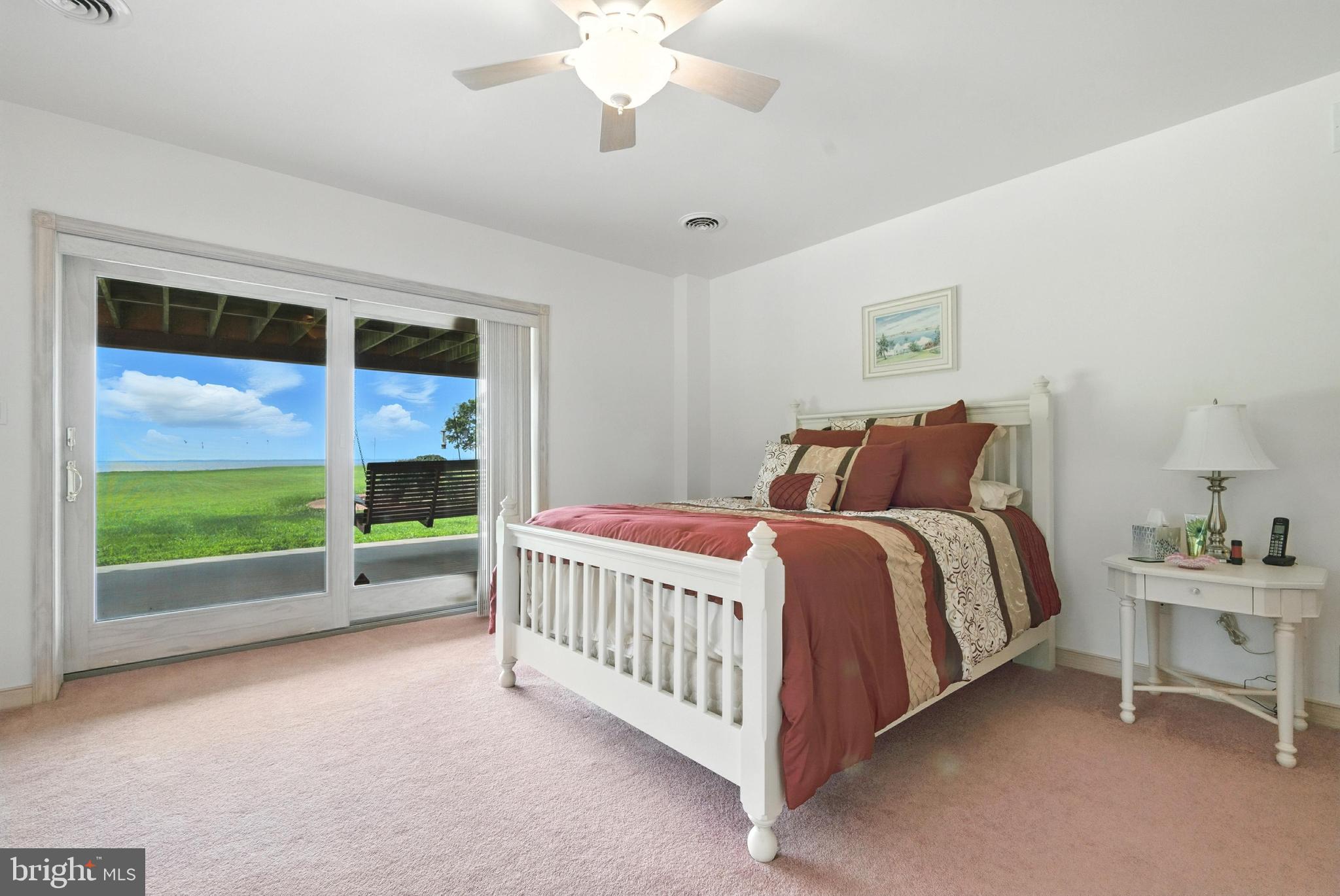 SUNSET POINTE - Residential