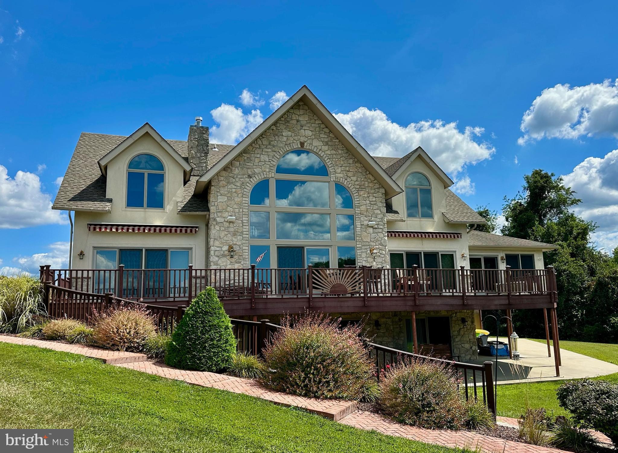 152 WICKWIRE DRIVE