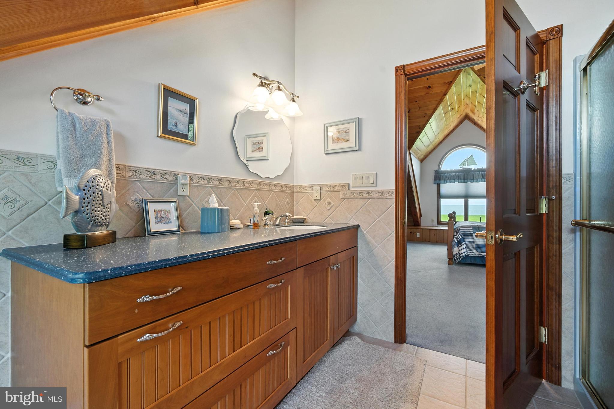 SUNSET POINTE - Residential