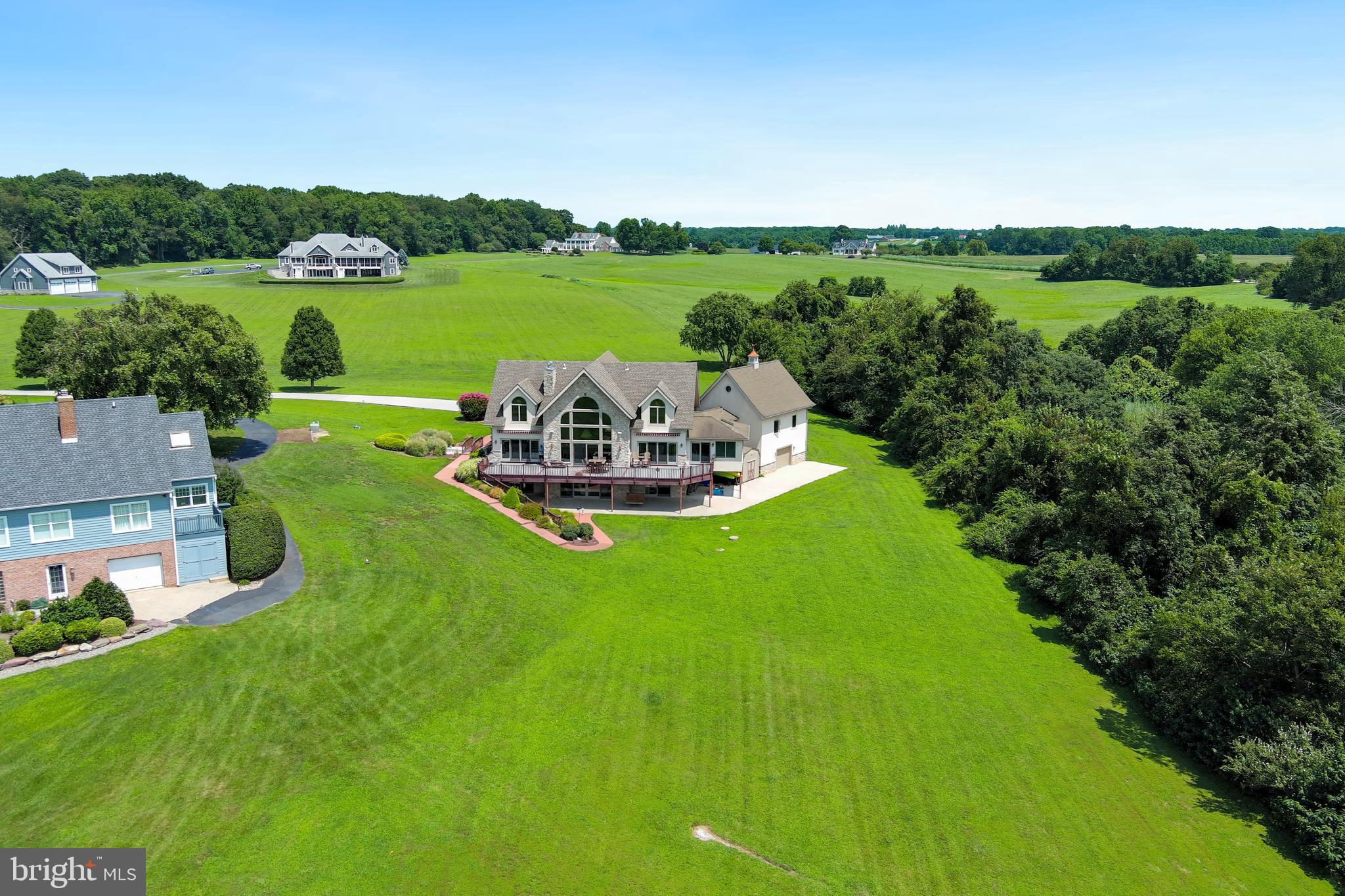 SUNSET POINTE - Residential