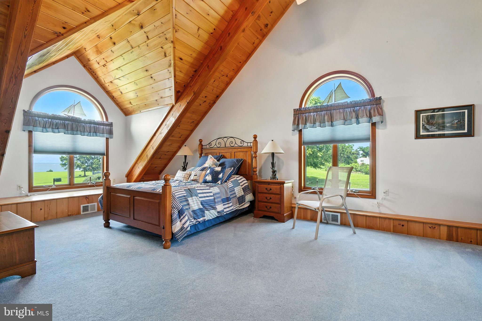 SUNSET POINTE - Residential