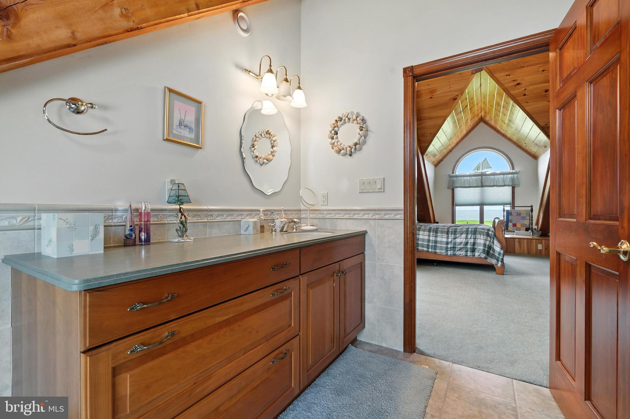 SUNSET POINTE - Residential