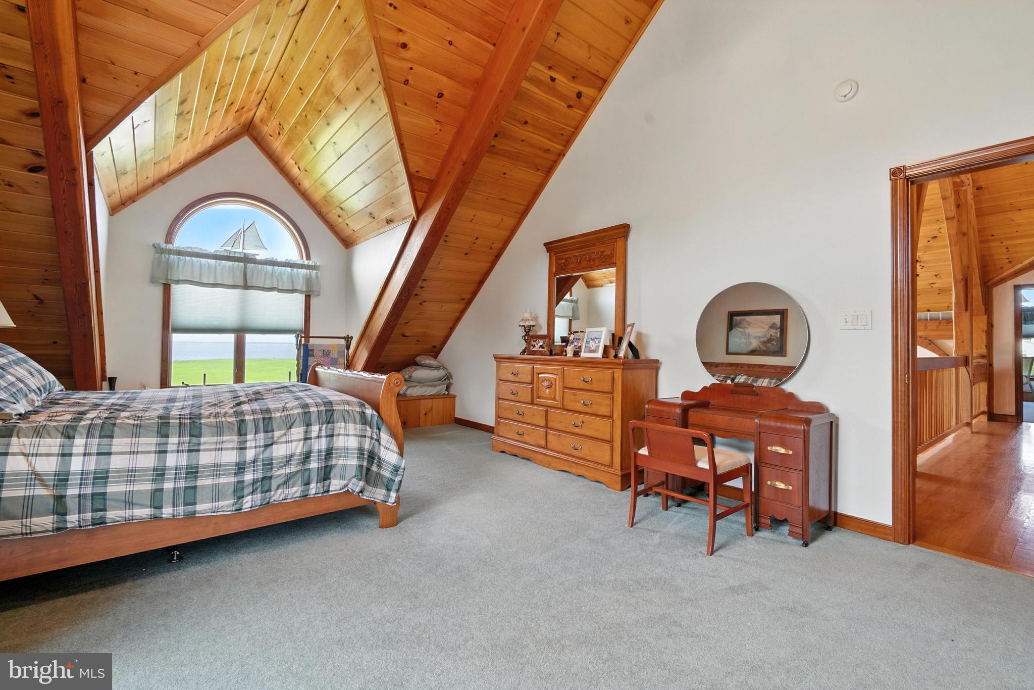 SUNSET POINTE - Residential