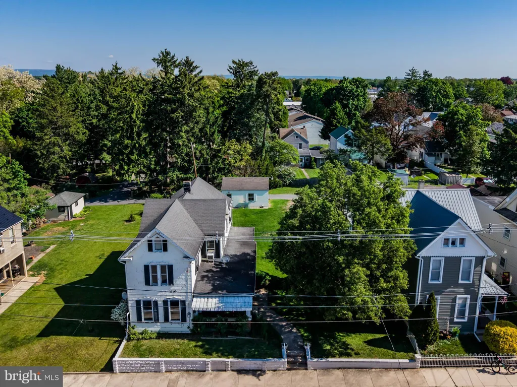 Additional image 10 of 351 E E Catherine Street, Chambersburg, PA 17201