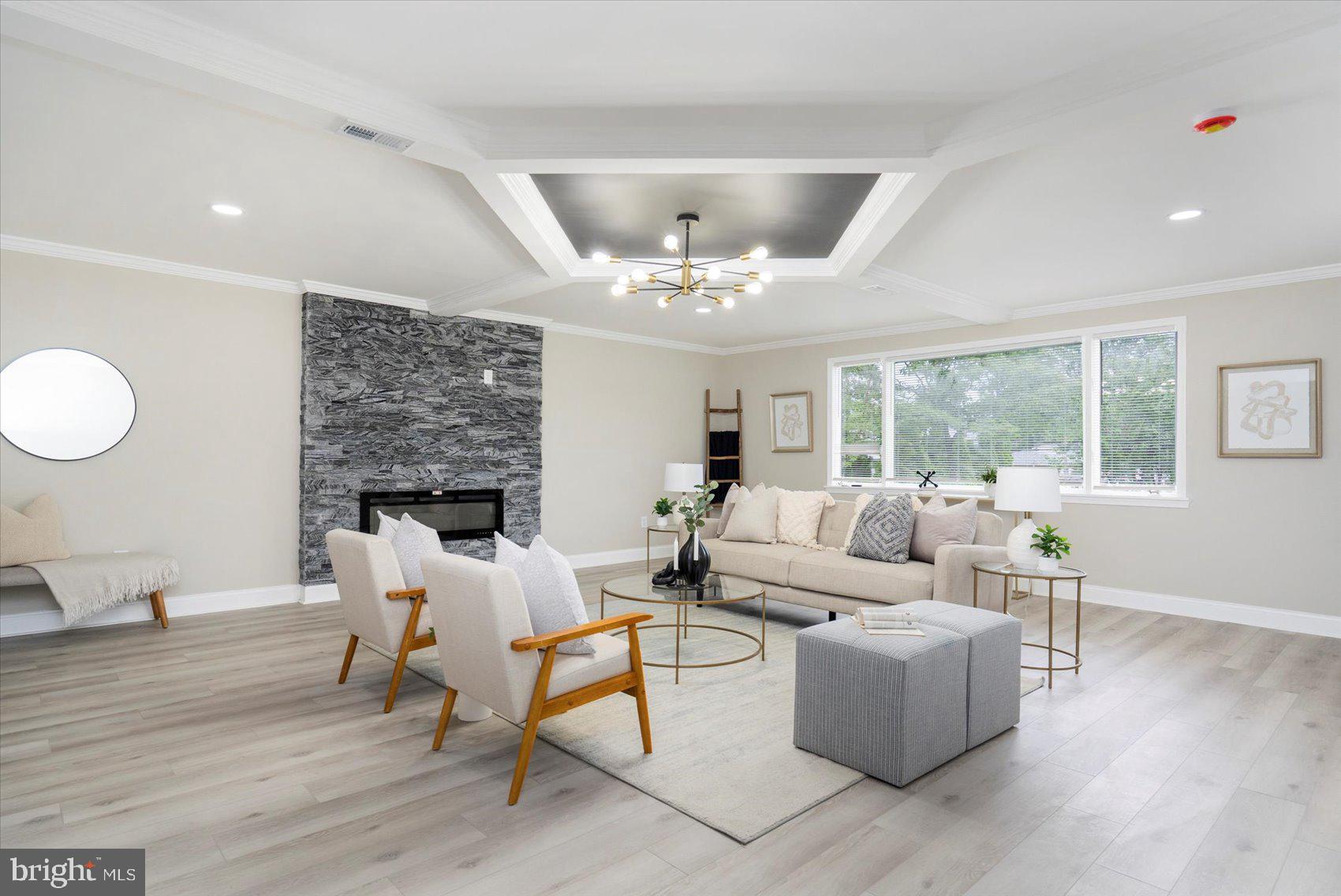8121 HILLENDALE ROAD