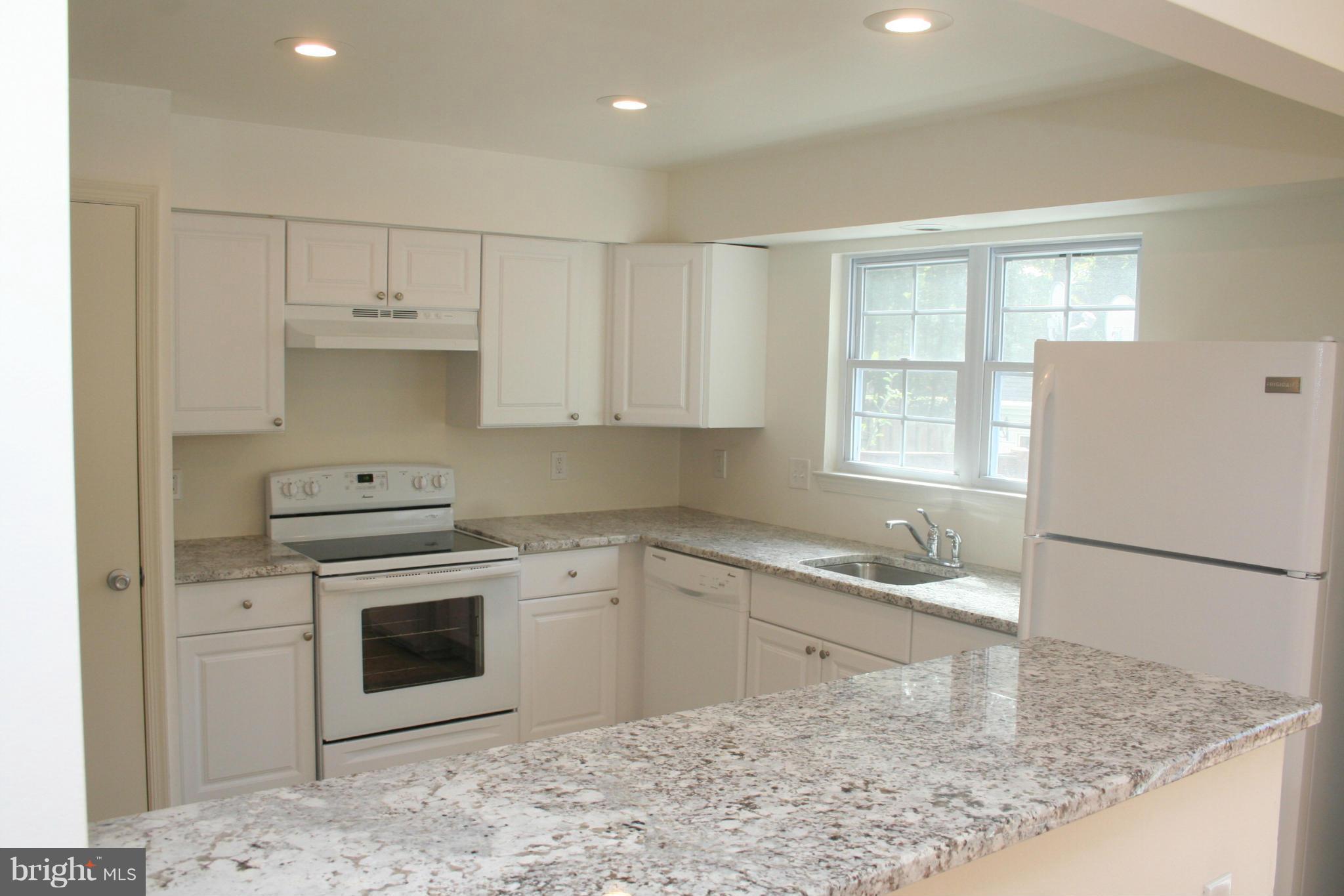 LAKE RIDGE - Residential