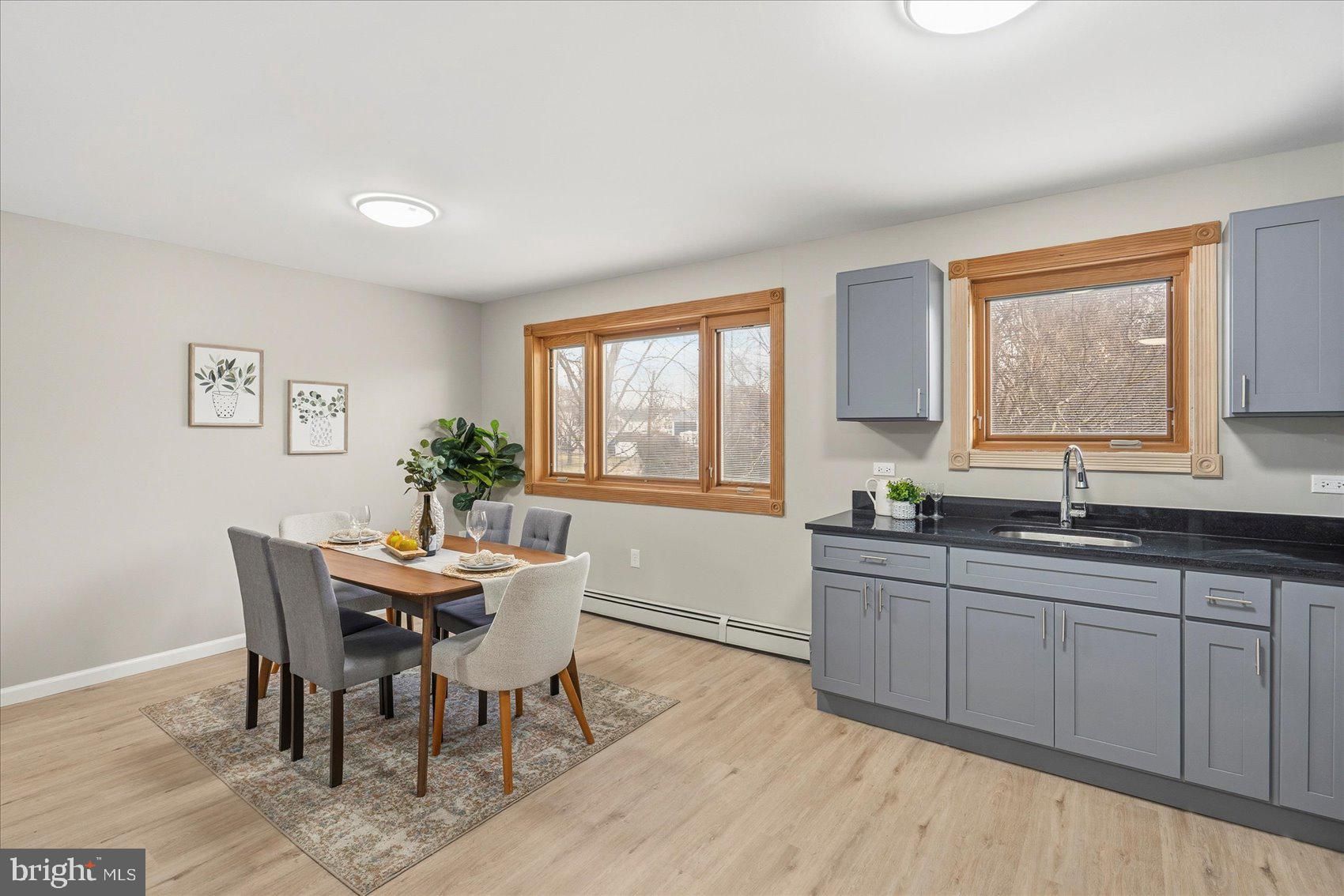 DUNSHIRE TOWNHOUSES - Residential