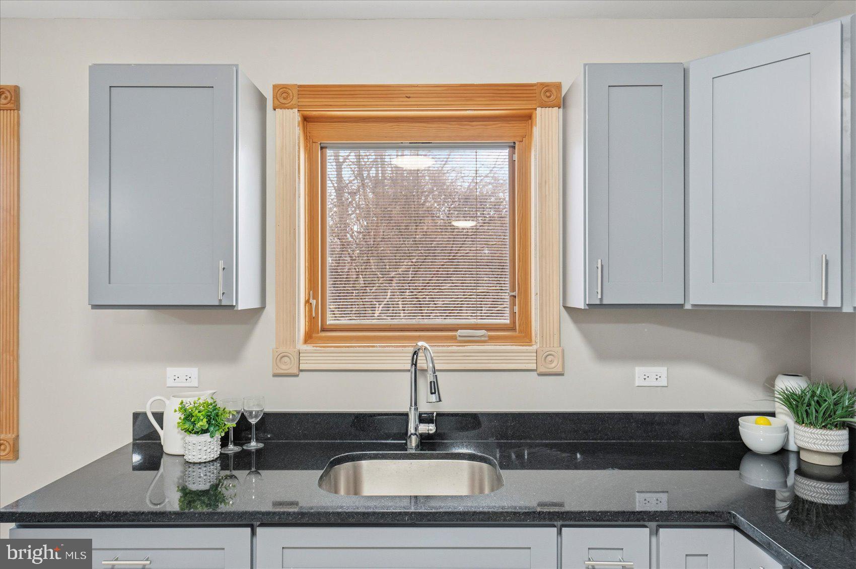 DUNSHIRE TOWNHOUSES - Residential