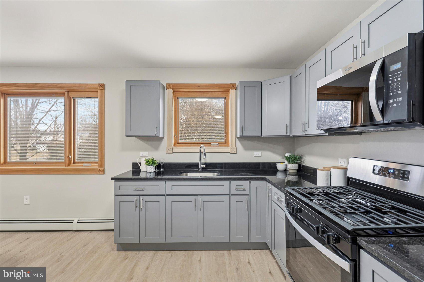 DUNSHIRE TOWNHOUSES - Residential