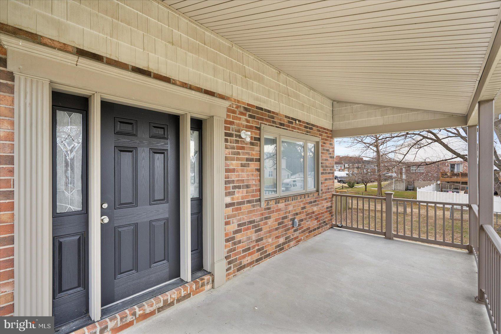 DUNSHIRE TOWNHOUSES - Residential