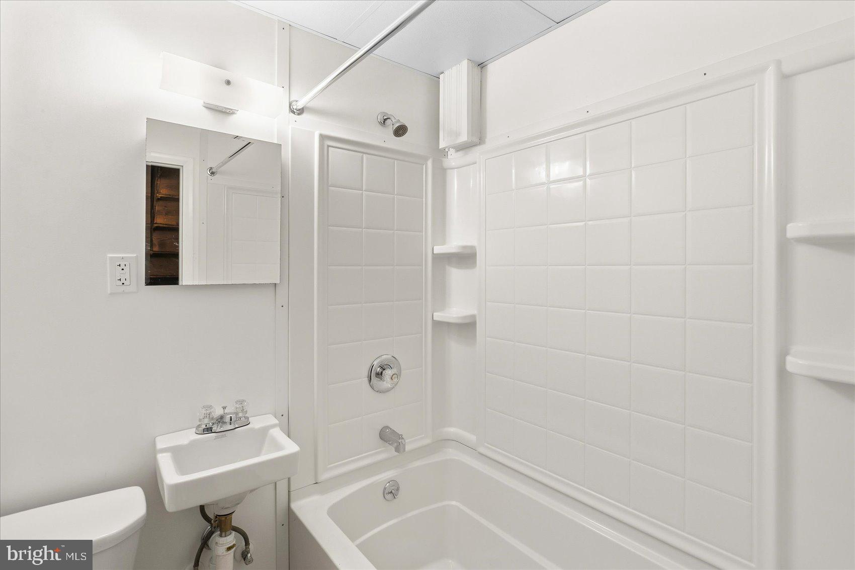 DUNSHIRE TOWNHOUSES - Residential