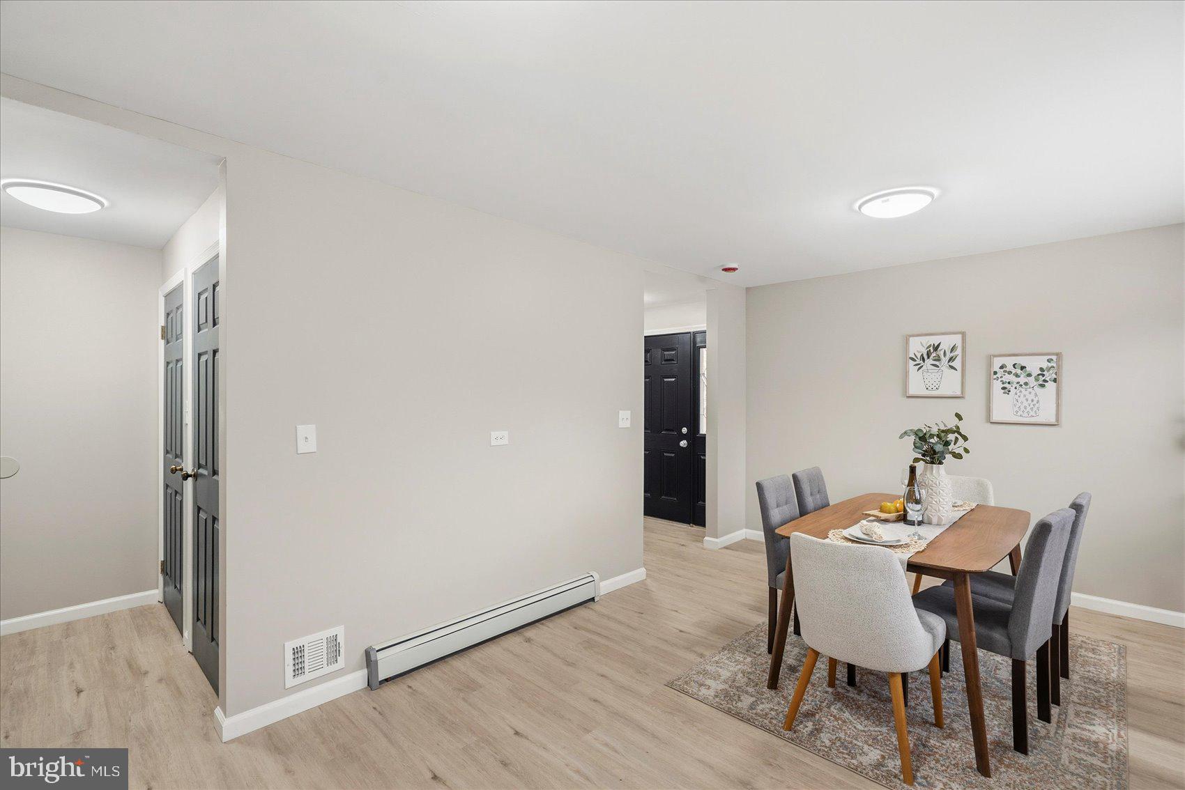 DUNSHIRE TOWNHOUSES - Residential